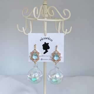 透き通る泉のシャボン玉ピアス(アクア)(ピアス)