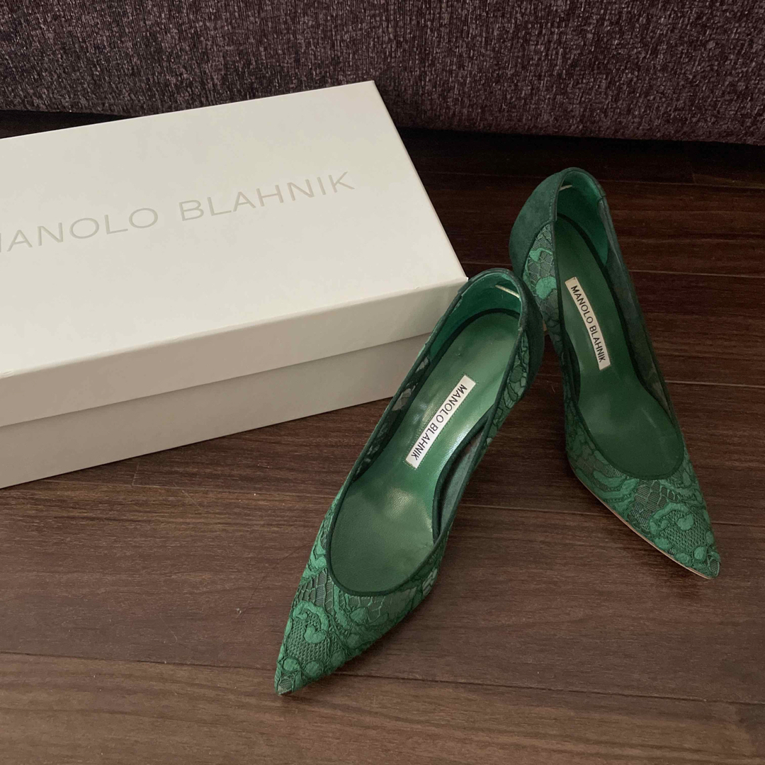 MANOLO BLAHNIK(マノロブラニク)のマロノブラニク レディースの靴/シューズ(ハイヒール/パンプス)の商品写真