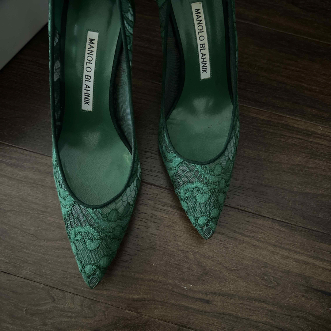 MANOLO BLAHNIK(マノロブラニク)のマロノブラニク レディースの靴/シューズ(ハイヒール/パンプス)の商品写真