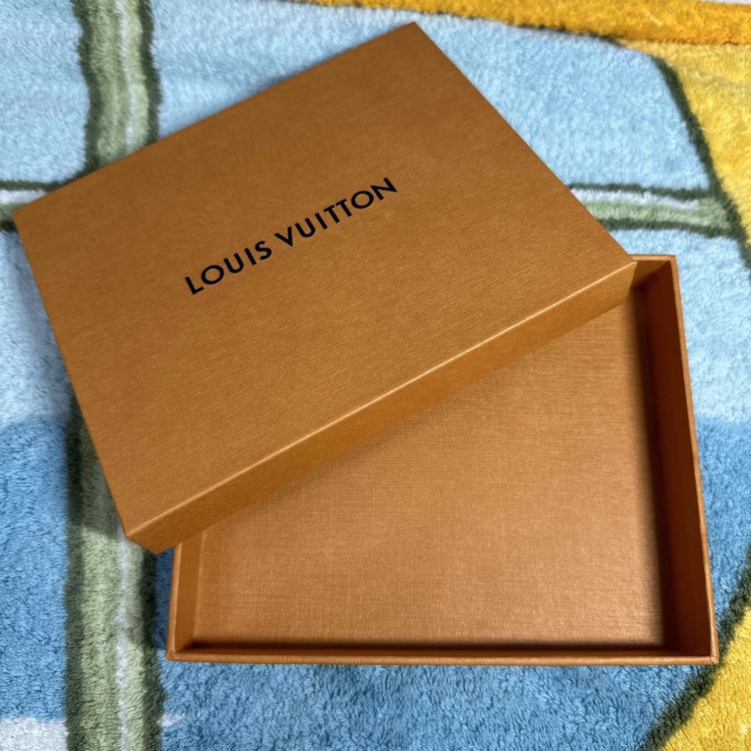 LOUIS VUITTON(ルイヴィトン)のルィヴィトンの空BOX&ショッパー レディースのバッグ(ショップ袋)の商品写真