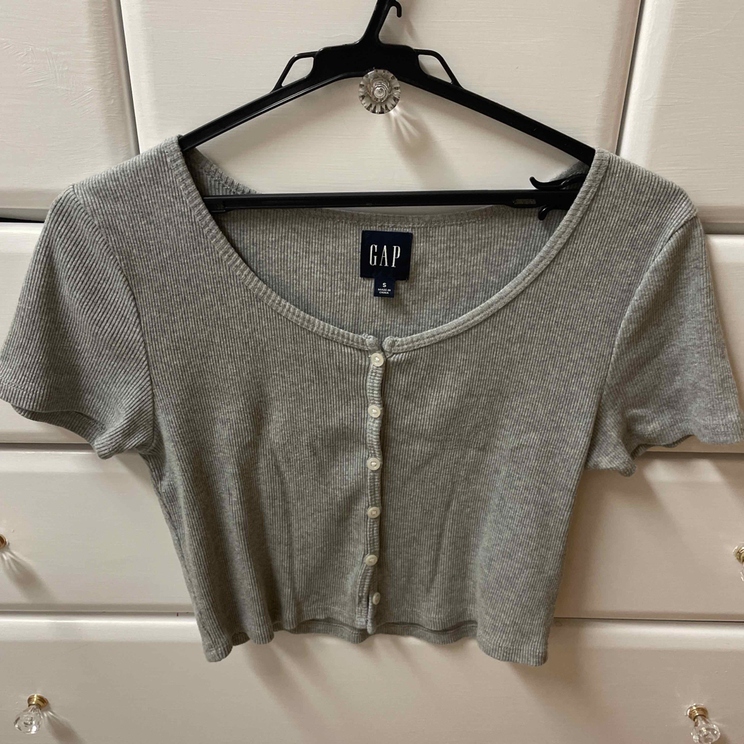 GAP(ギャップ)のgap 半袖 レディースのトップス(Tシャツ(半袖/袖なし))の商品写真