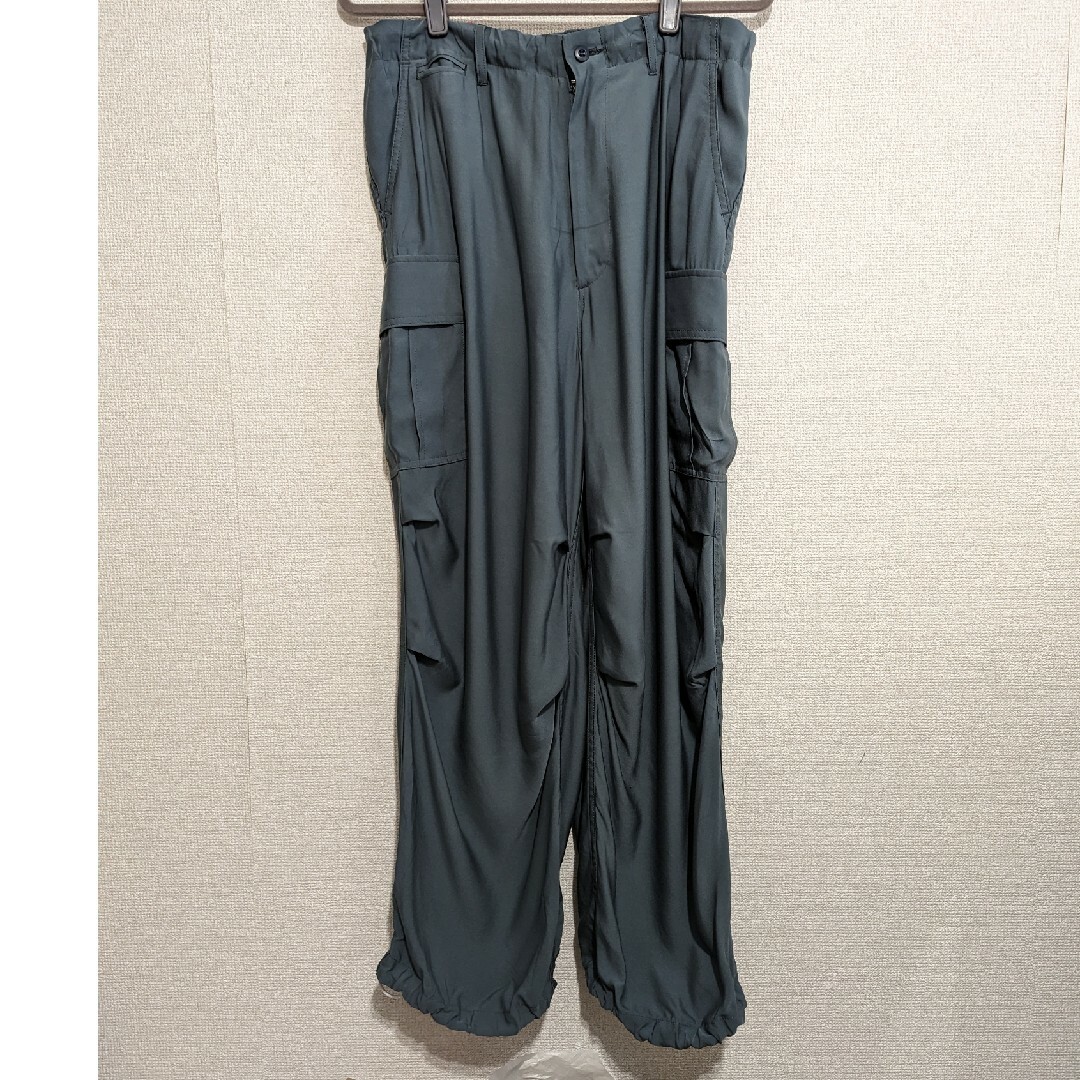 Graphpaper(グラフペーパー)のGraphpaper Viscose Cupro Over Cargo Pant メンズのパンツ(スラックス)の商品写真