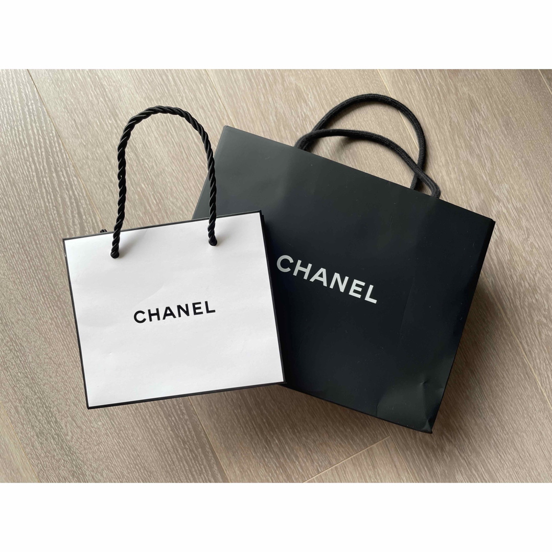 CHANEL(シャネル)のCHANEL シャネル　ショッパー　紙袋 レディースのバッグ(ショップ袋)の商品写真