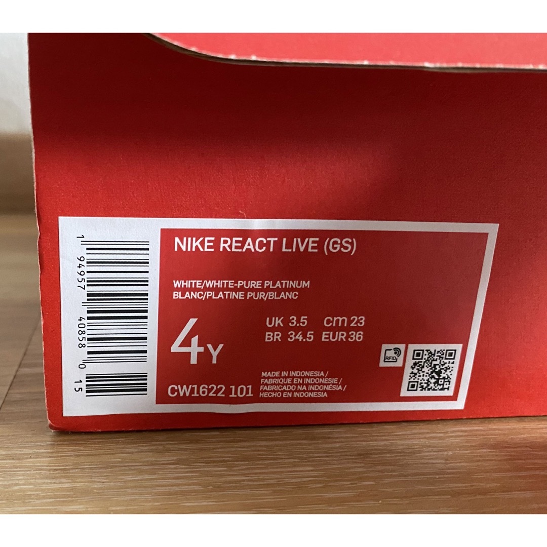 NIKE スニーカー REACT LIVE