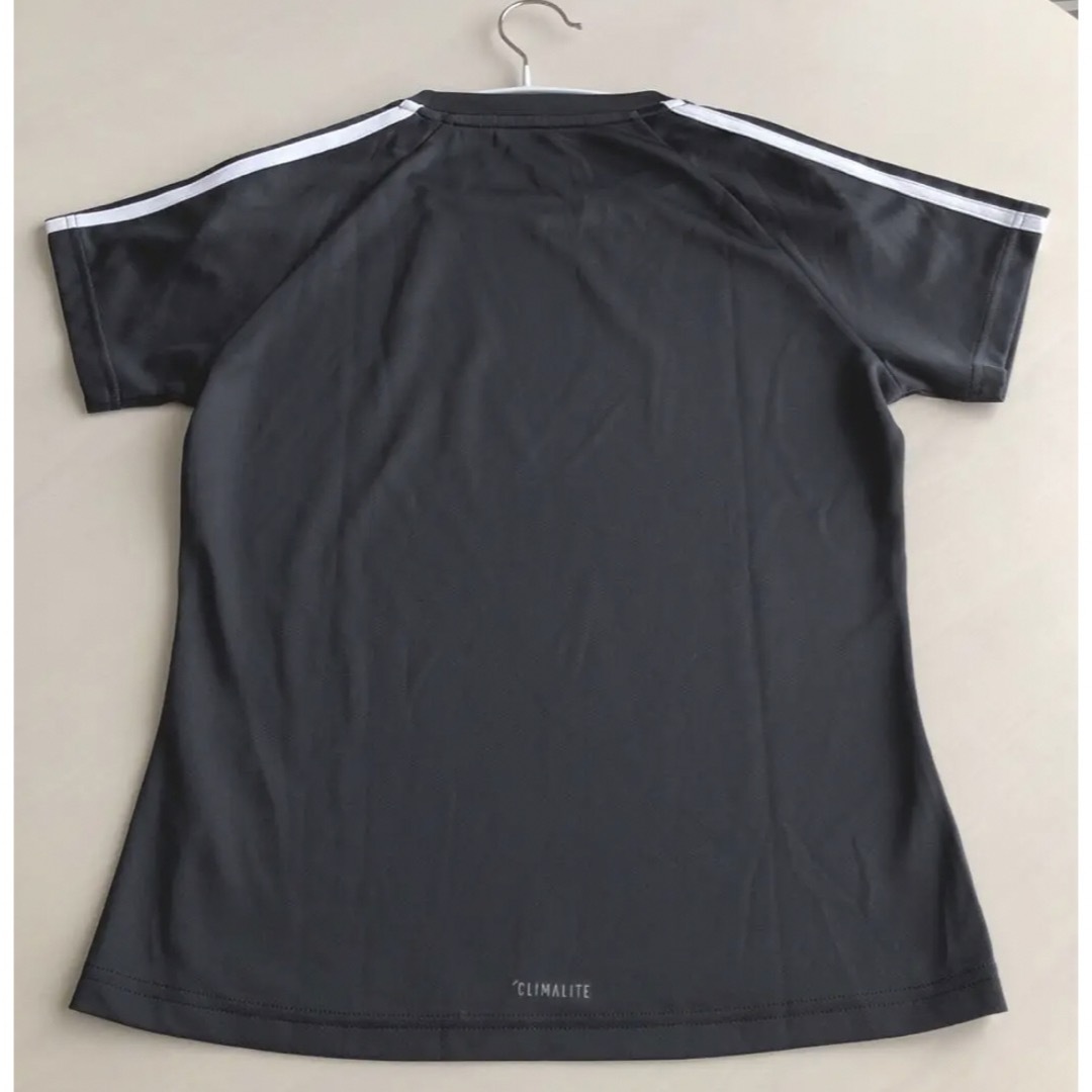 adidas(アディダス)の美品☆adidasTシャツ Mサイズ レディースのトップス(Tシャツ(半袖/袖なし))の商品写真