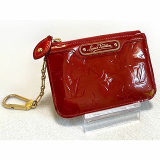 ルイヴィトン(LOUIS VUITTON)の【正規品】ルイヴィトン　ヴェルニ　小銭入れ　ポシェットクレNM　赤　レザー(コインケース)