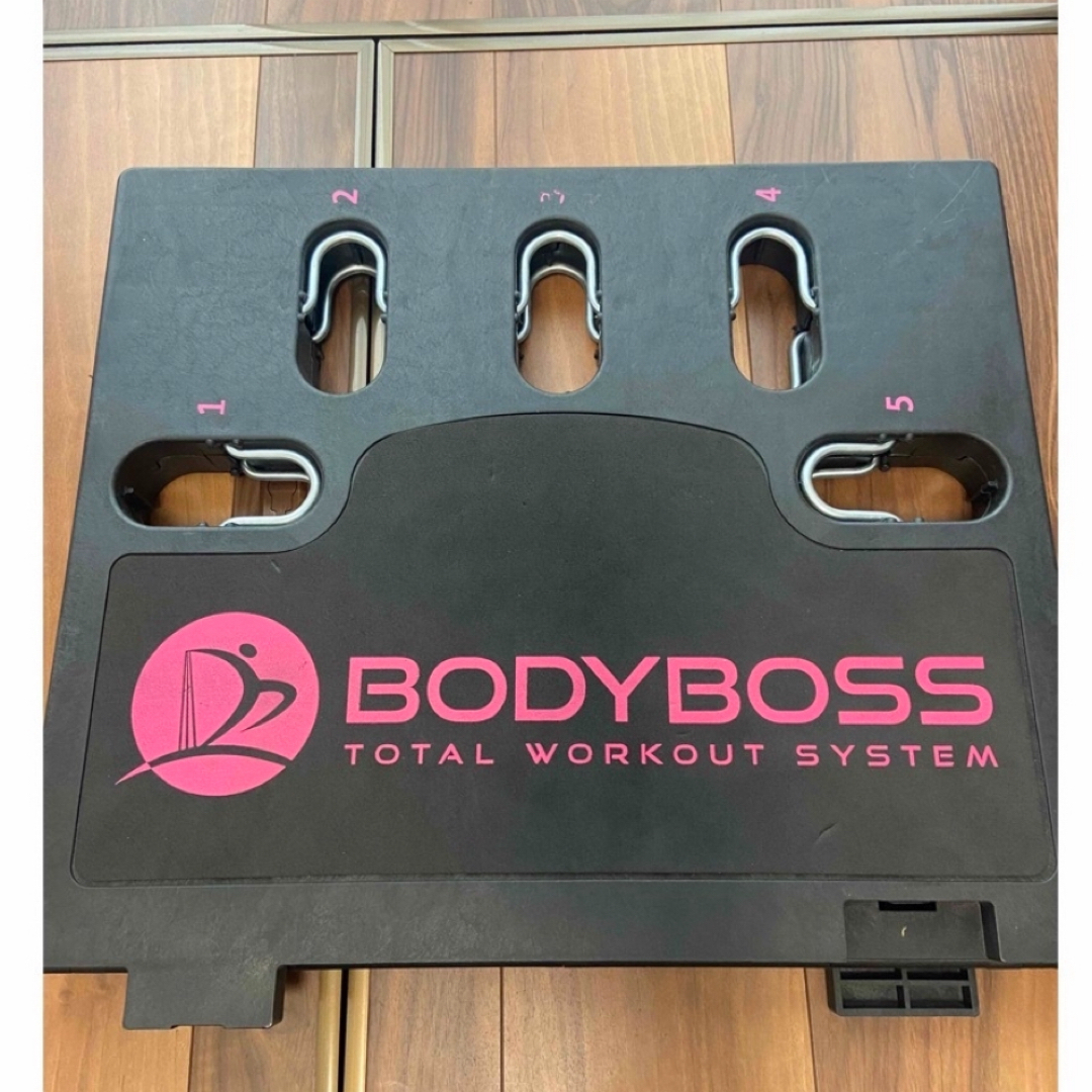 BODY BOSS ピンク　フルセット　バンド2本追加(合計4本) スポーツ/アウトドアのトレーニング/エクササイズ(トレーニング用品)の商品写真