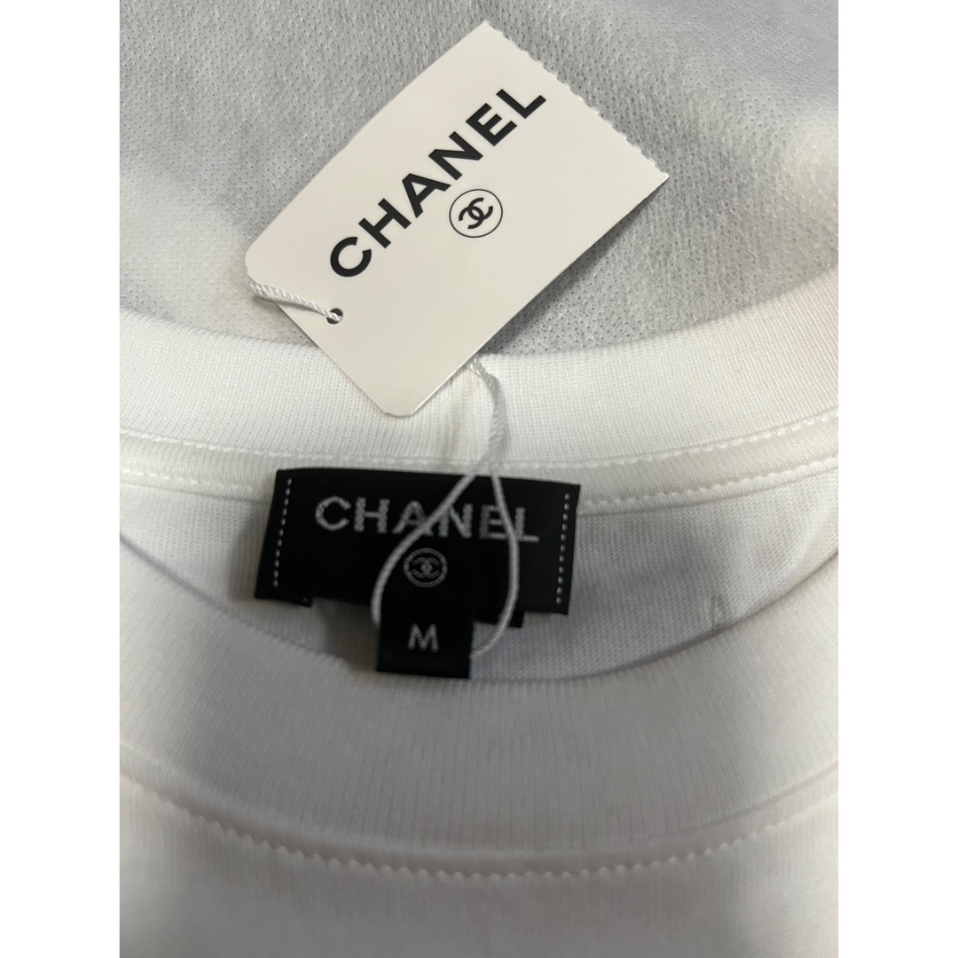 CHANEL(シャネル)のCHANELノースリーブ　未使用 レディースのトップス(Tシャツ(半袖/袖なし))の商品写真
