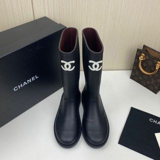 卸直営店（お得な特別割引価格） 【レア】CHANEL シャネル 24.5 デニム