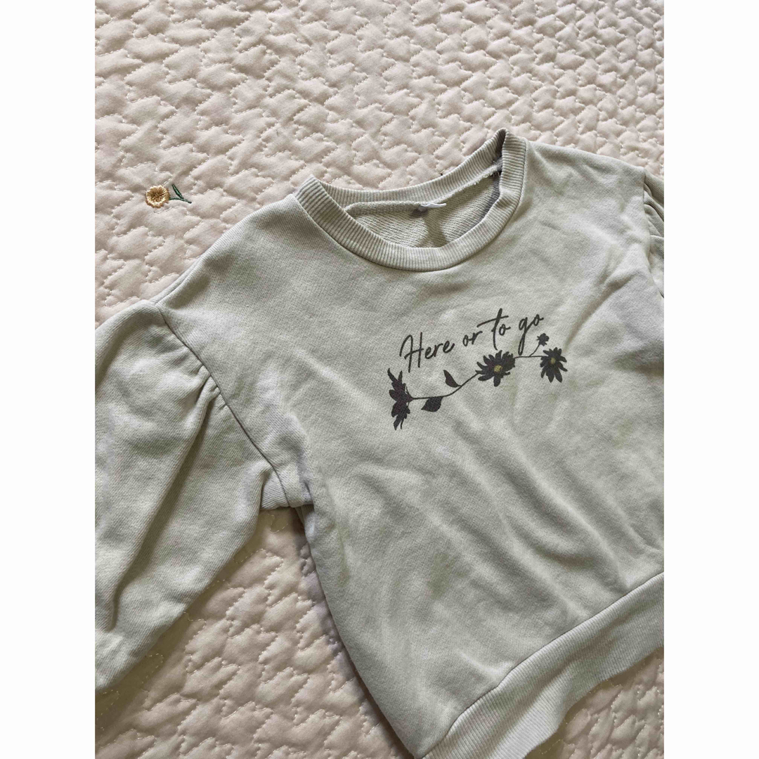 しまむら(シマムラ)のシンプルトレーナー(90) キッズ/ベビー/マタニティのキッズ服女の子用(90cm~)(Tシャツ/カットソー)の商品写真