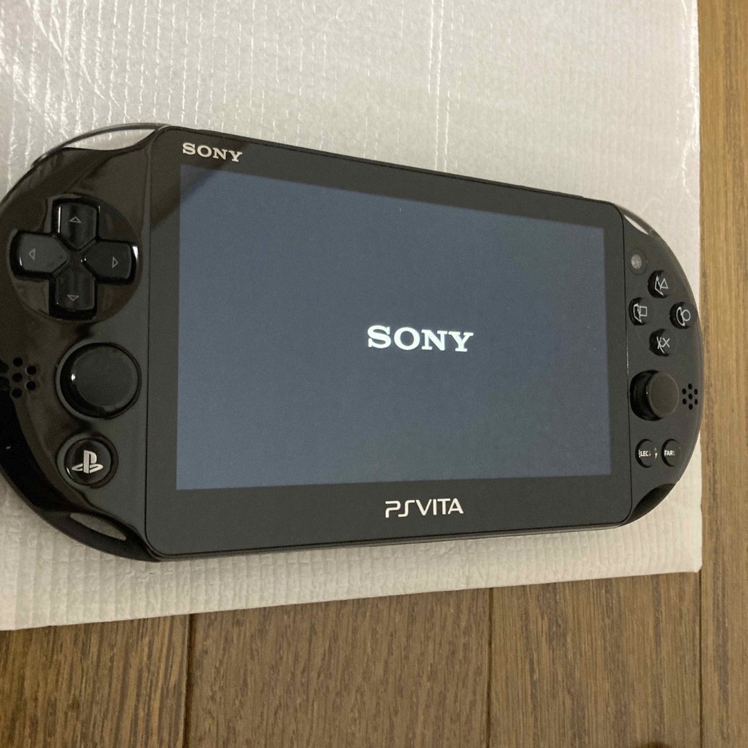 SONY PlayStationVITA 本体  PCH-2000 ZA11 5