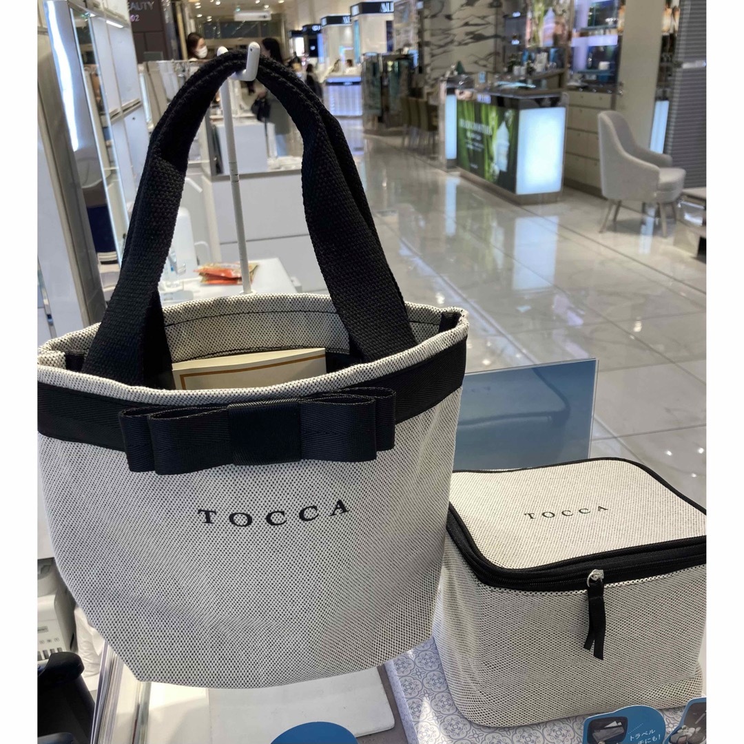 TOCCA(トッカ)の【新品・未使用】TOCCA✖︎ FANCL リボントートバッグ＆バニティポーチ レディースのバッグ(トートバッグ)の商品写真