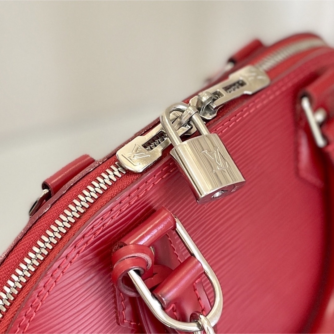 LOUIS VUITTON(ルイヴィトン)の【ルイヴィトン】アルマBB 2WAYハンドバッグ 赤系 レディースのバッグ(ショルダーバッグ)の商品写真