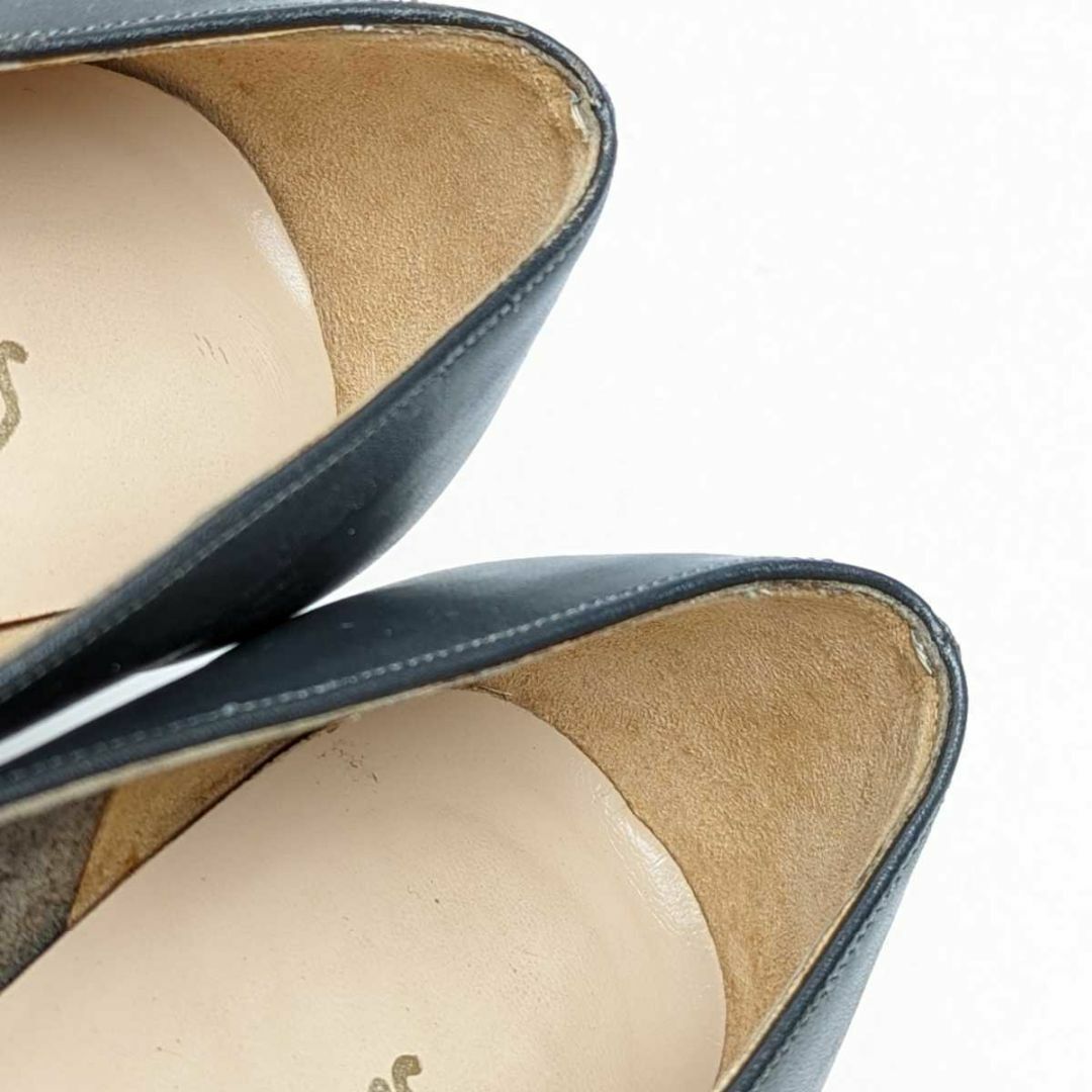 Salvatore Ferragamo(サルヴァトーレフェラガモ)のフェラガモ　ロゴプレートパンプス　5 1/2D 約22.5～23　シルバーラメ レディースの靴/シューズ(ハイヒール/パンプス)の商品写真