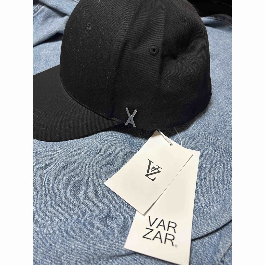 VARZAR Stud logo over fit ball cap レディースの帽子(キャップ)の商品写真
