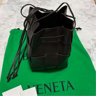 ボッテガヴェネタ(Bottega Veneta)のボッテガヴェネタ　ボッテガ　スモールカセット　(ショルダーバッグ)