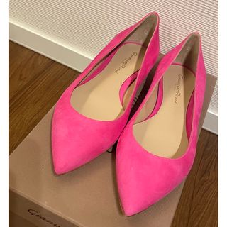 ジャンヴィットロッシ(Gianvito Rossi)の新品！Gianvito Rossi ジャンヴィッドロッシ　フラットパンプス(ハイヒール/パンプス)