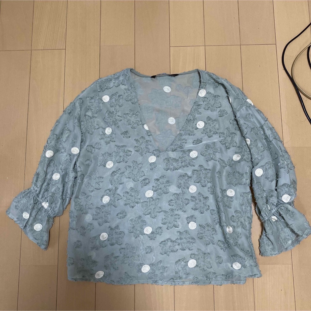 ZARA(ザラ)のZARA シフォントップス レディースのトップス(シャツ/ブラウス(長袖/七分))の商品写真