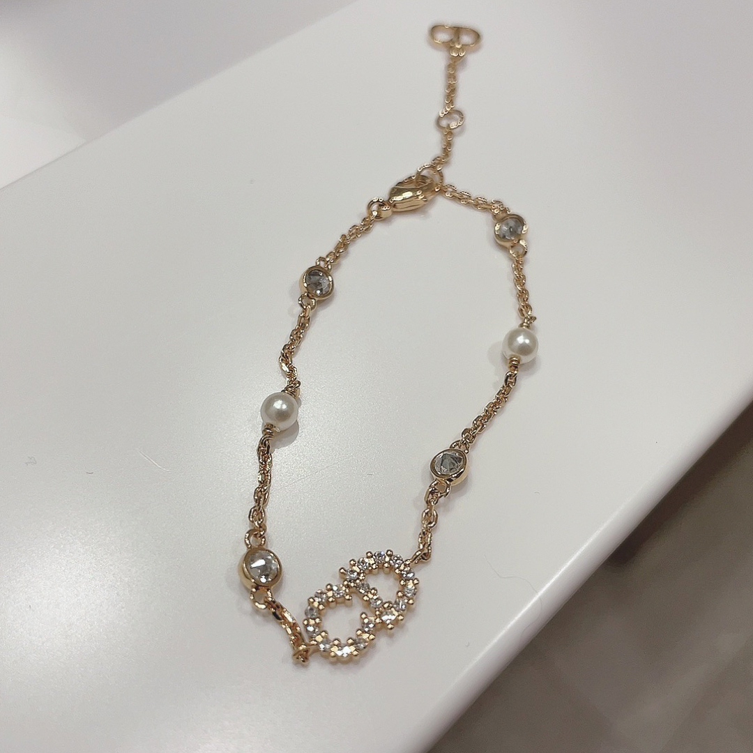 Dior(ディオール)のDior CLAIR D LUNE ブレスレット 美品✨ レディースのアクセサリー(ブレスレット/バングル)の商品写真