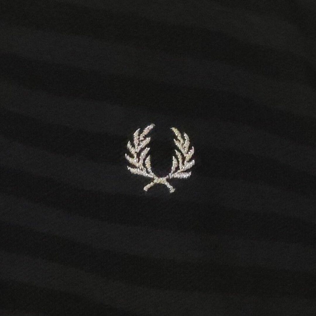 FRED PERRY(フレッドペリー)の☆美品☆ FRED PERRY フレッドペリー ポロシャツ  花柄刺繍 Sサイズ メンズのトップス(ポロシャツ)の商品写真