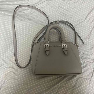 マイケルコース(Michael Kors)のマイケルコース　ミニショルダーバッグ　グレー(ショルダーバッグ)