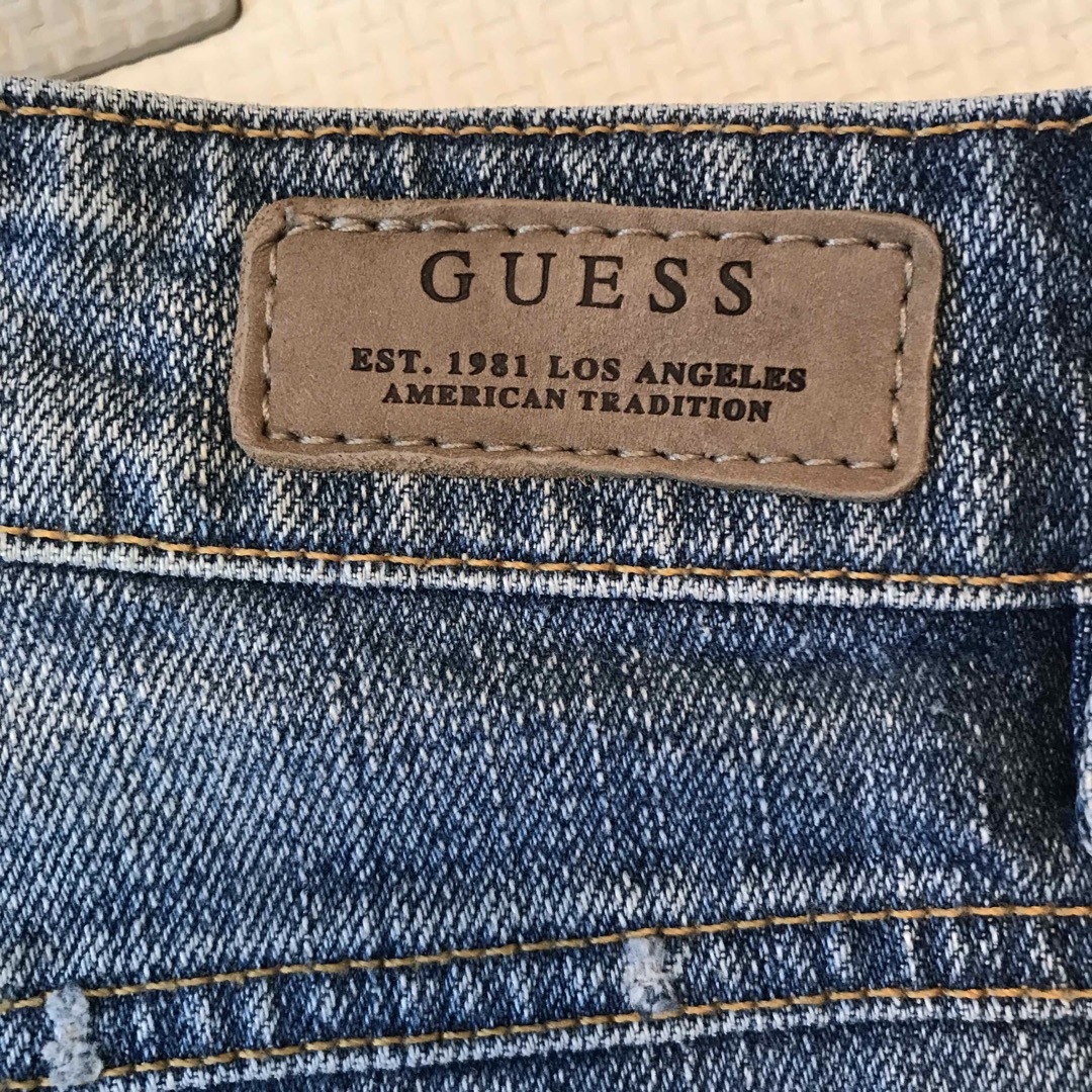 GUESS(ゲス)のGUESS  ゲス　ショートパンツ　デニム レディースのパンツ(ショートパンツ)の商品写真