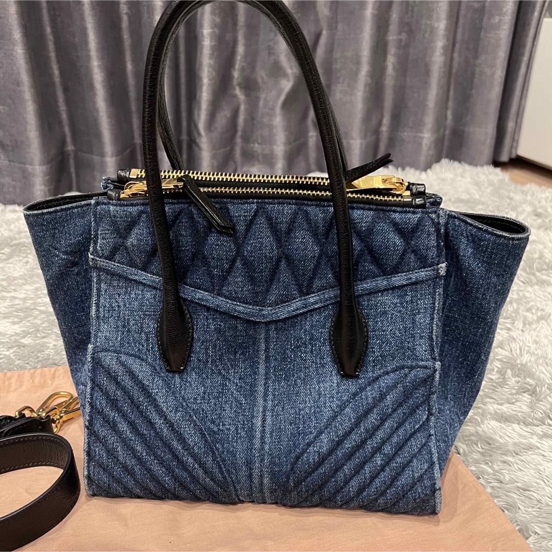 miumiu - 【超美品・即購入可】ミュウミュウ MIUMIU ショルダーバッグ