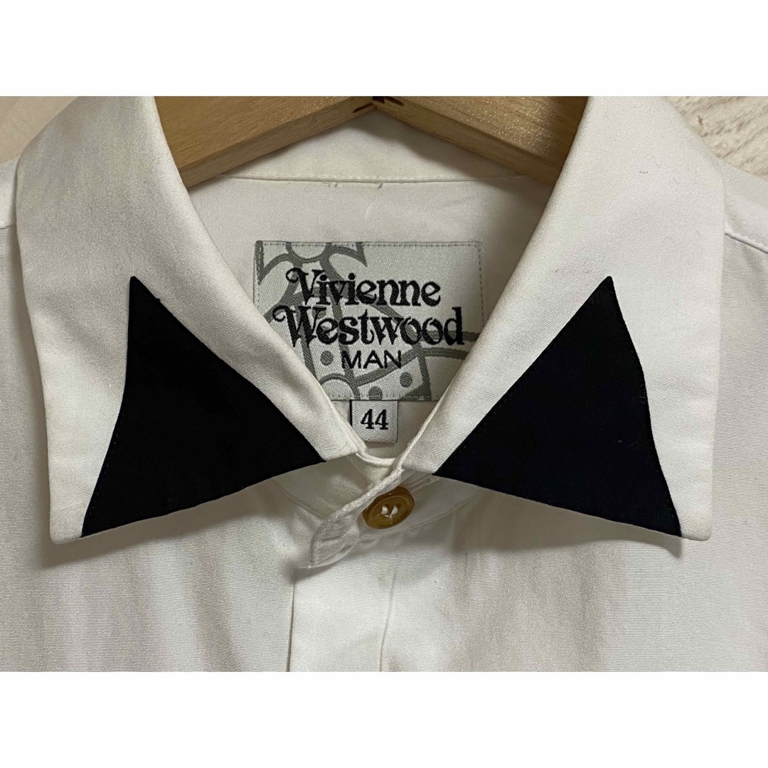 Vivienne Westwood(ヴィヴィアンウエストウッド)のvivienne westwood MAN  長袖シャツ、ホワイトSサイズ メンズのトップス(シャツ)の商品写真