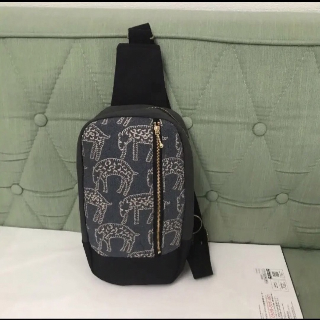 ミナペルホネン ハンドメイド BOXタイプボディバッグ スキップ ブラウン