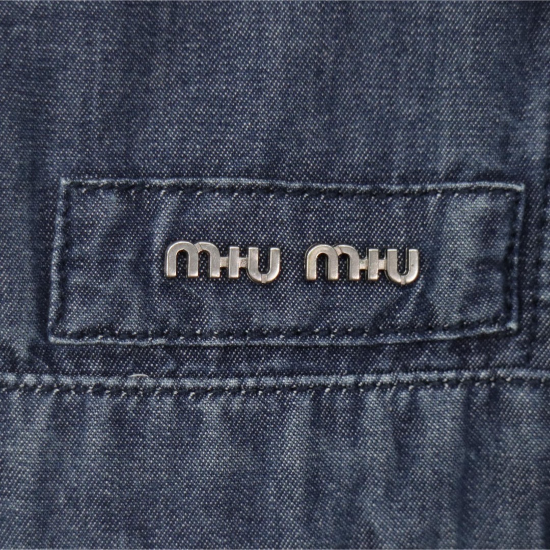 miumiu(ミュウミュウ)のミュウミュウ フリル オーバーオール サロペット ロゴプレート 24 約S〜M レディースのパンツ(サロペット/オーバーオール)の商品写真
