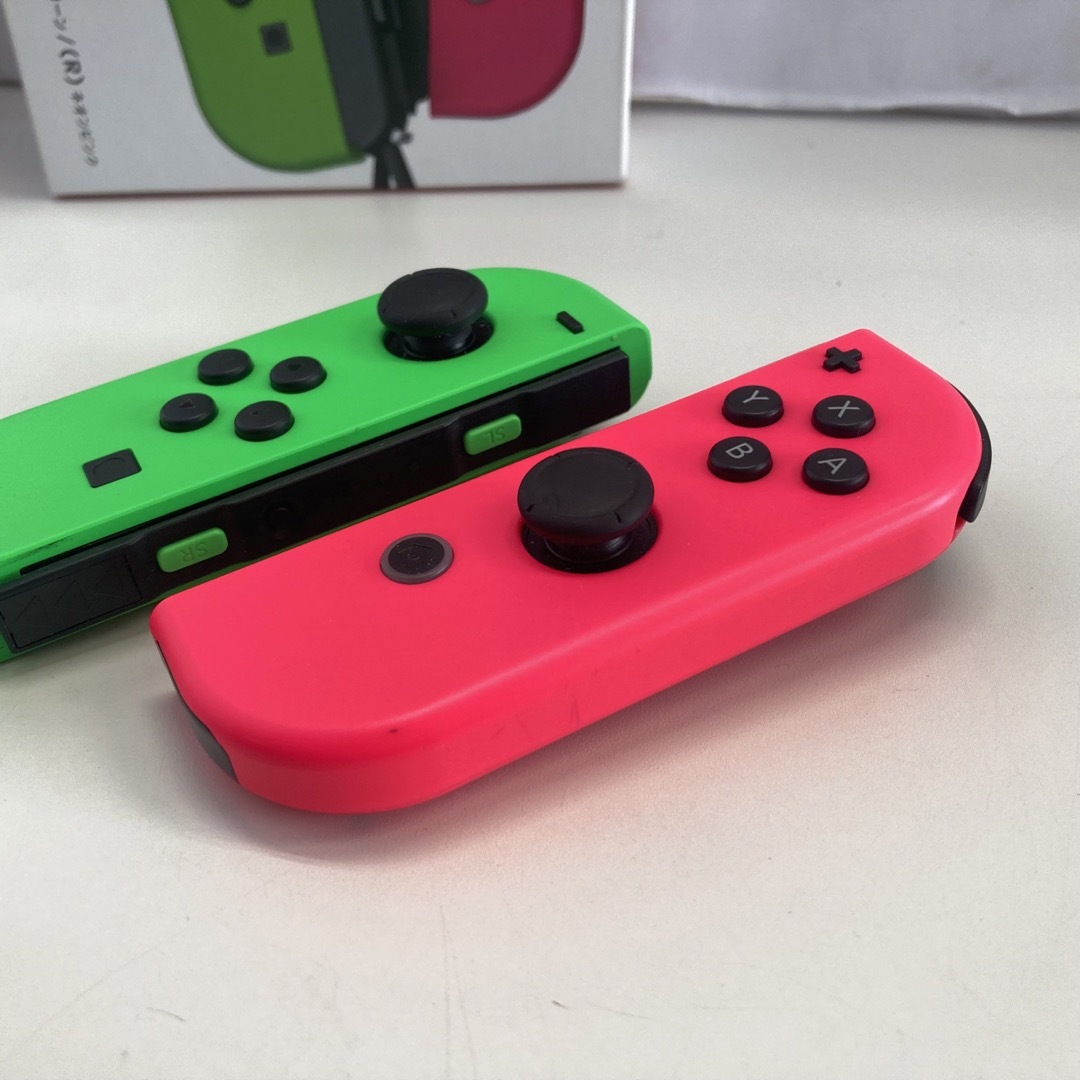 Nintendo Switch(ニンテンドースイッチ)のNintendo JOY-CON (L)/(R)ネオングリーン/ネオンピンク エンタメ/ホビーのゲームソフト/ゲーム機本体(その他)の商品写真