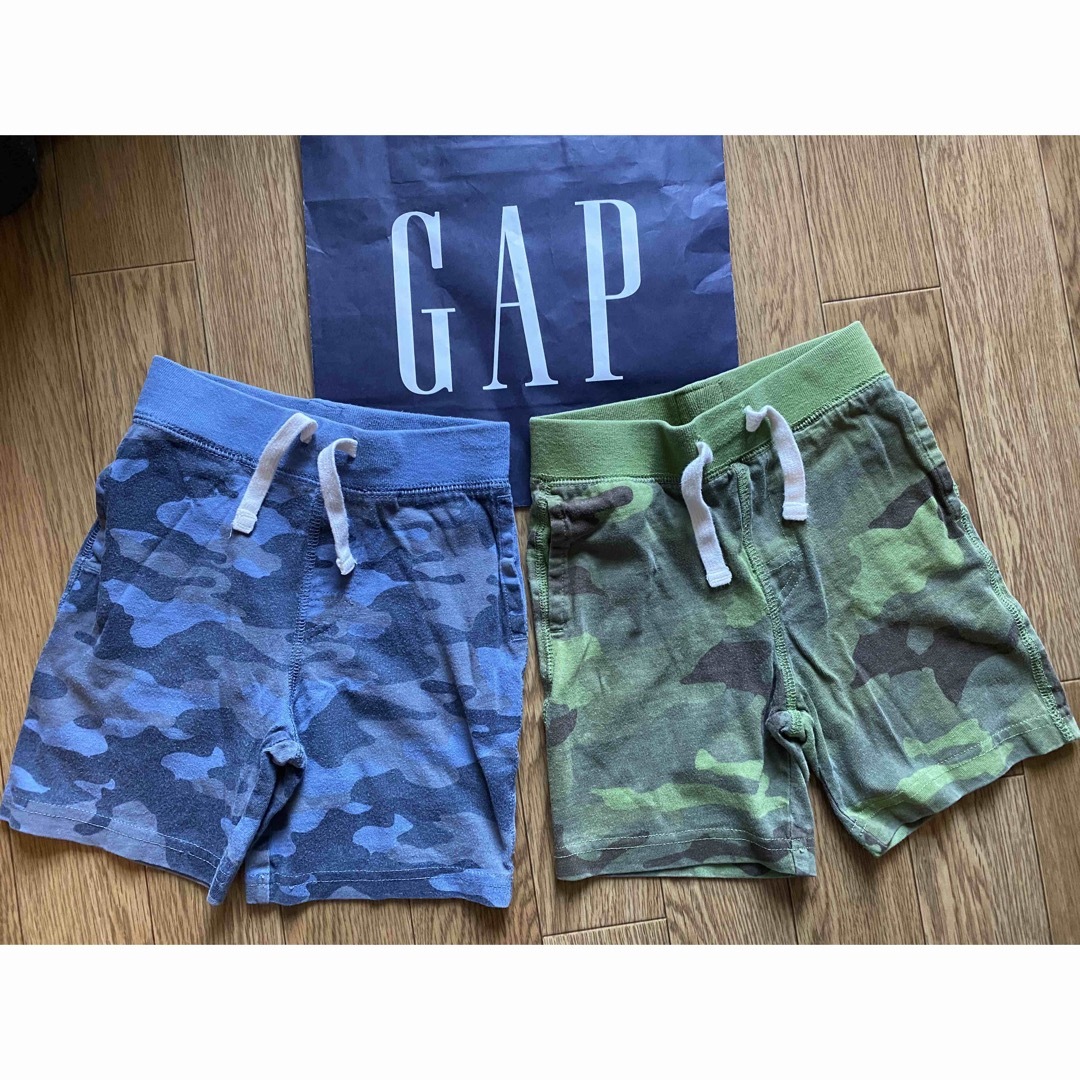 babyGAP(ベビーギャップ)のギャップウエストゴムgapロゴ入青ブルー緑グリーン18-24yearsパンツ2枚 キッズ/ベビー/マタニティのキッズ服男の子用(90cm~)(パンツ/スパッツ)の商品写真