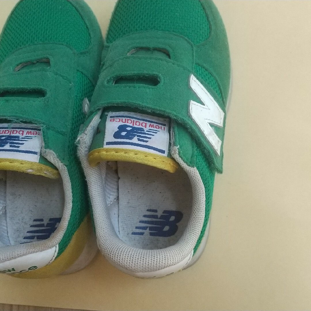 New Balance(ニューバランス)のNew Balance 子ども用スニーカー17センチ キッズ/ベビー/マタニティのキッズ靴/シューズ(15cm~)(スニーカー)の商品写真