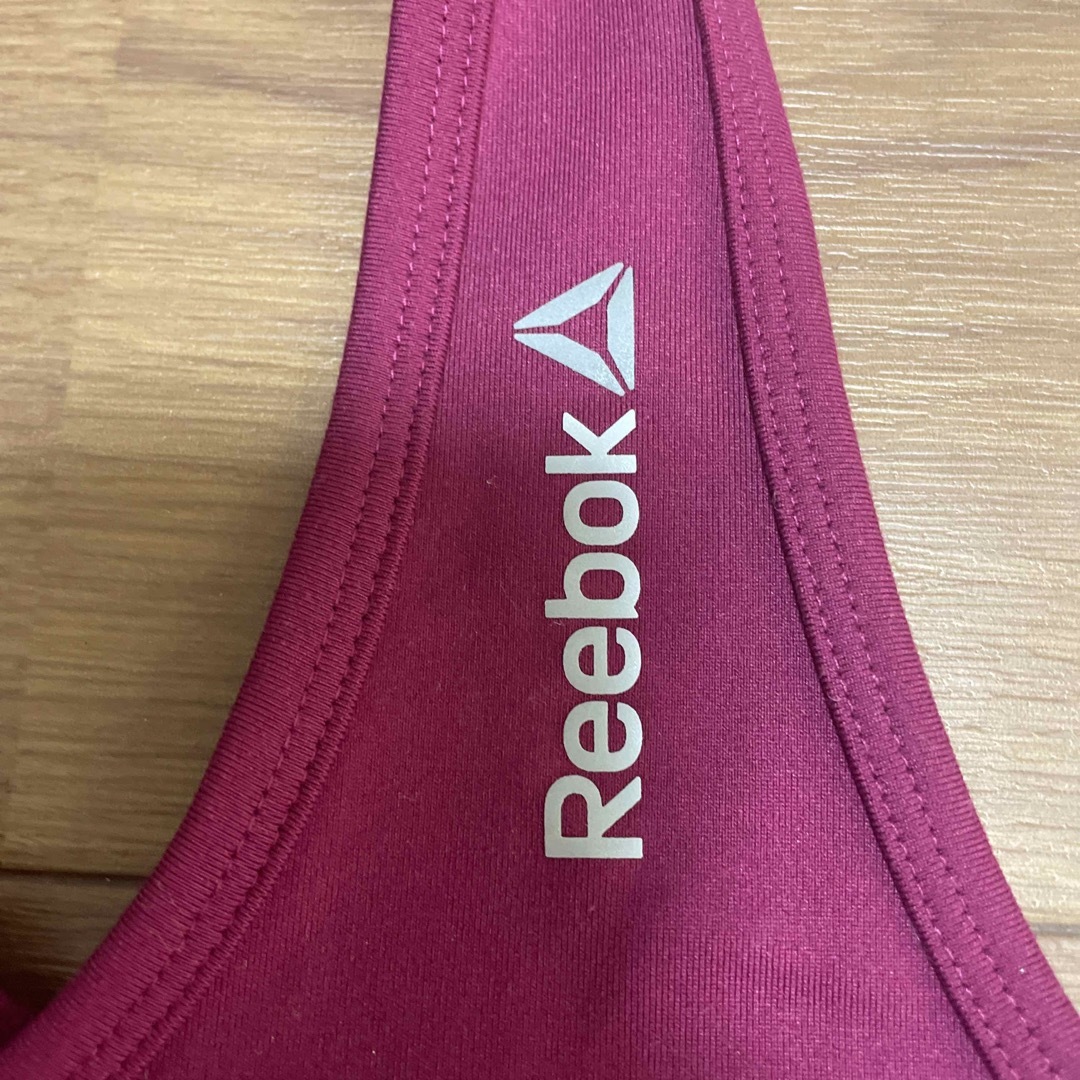 Reebok(リーボック)のタンクトップ　フィットネス　ワインカラー　Mサイズ レディースのトップス(タンクトップ)の商品写真