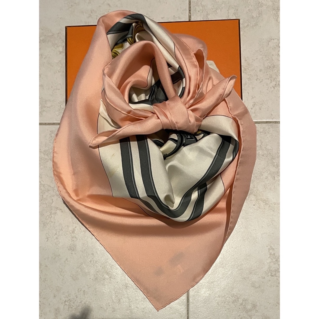 世界で1番売れたスカーフ クリーニング済み エルメス スカーフ ピンク