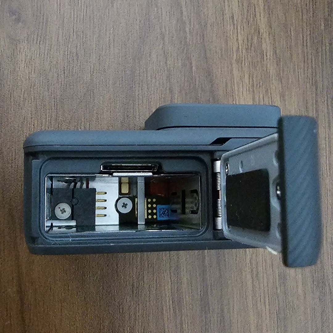 GoPro(ゴープロ)のGoPro HERO6 BLACK スマホ/家電/カメラのカメラ(コンパクトデジタルカメラ)の商品写真