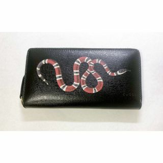 グッチ(Gucci)の☆未使用☆ グッチ ラウンドファスナー長財布 451273 ヘビ 黒(長財布)