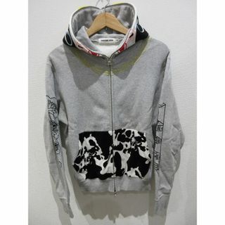 アベイシングエイプ(A BATHING APE)の[U5736]アベイシングエイプシャークパーカー ホルスタイン グレー Mサイズ(パーカー)