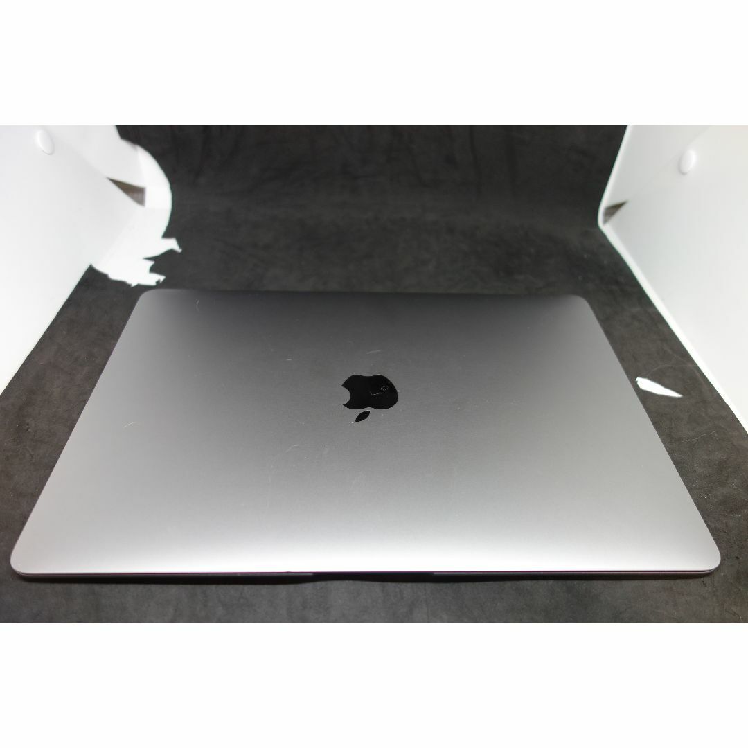 268）MacBook Air 2020 13インチ/256GB/8GB /i3 7