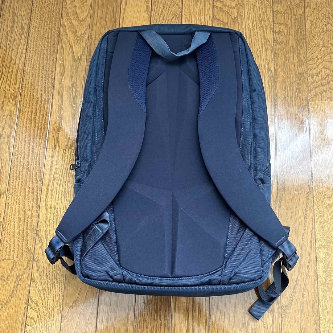 THE NORTH FACE シャトルデイパック　スリム１８Ｌ アーバンネイビー