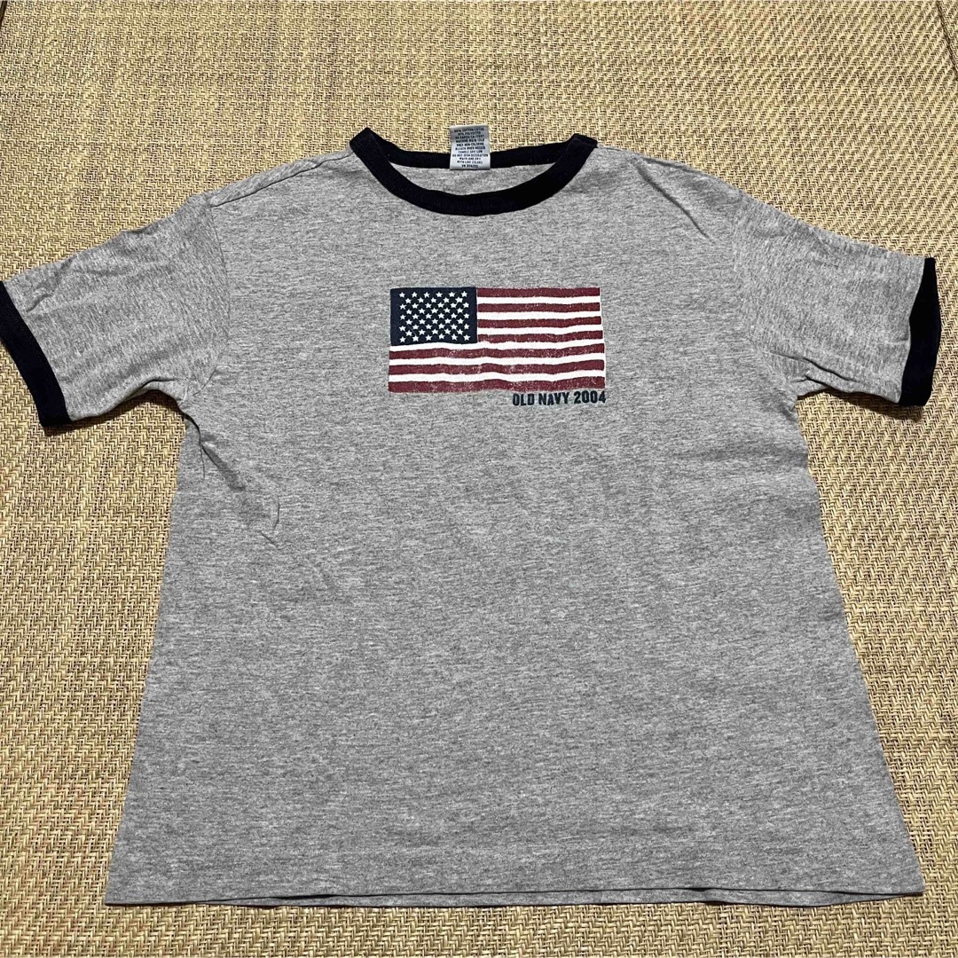 Old Navy(オールドネイビー)の130 S 子供 Tシャツ OLD NAVY グレー キッズ/ベビー/マタニティのキッズ服男の子用(90cm~)(Tシャツ/カットソー)の商品写真