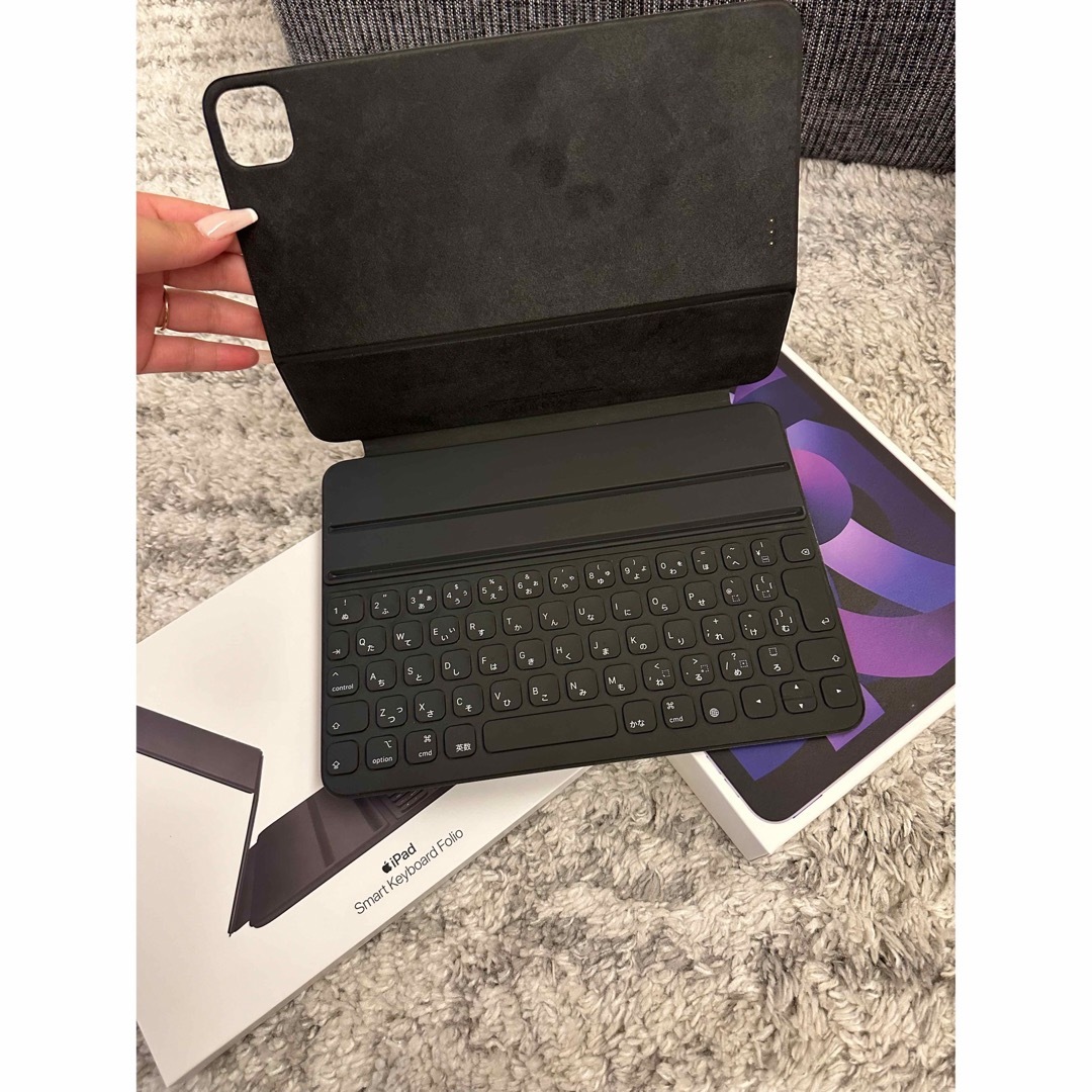 Apple(アップル)のiPad Air 第5世代256GB＋smart keyboard スマホ/家電/カメラのPC/タブレット(PC周辺機器)の商品写真