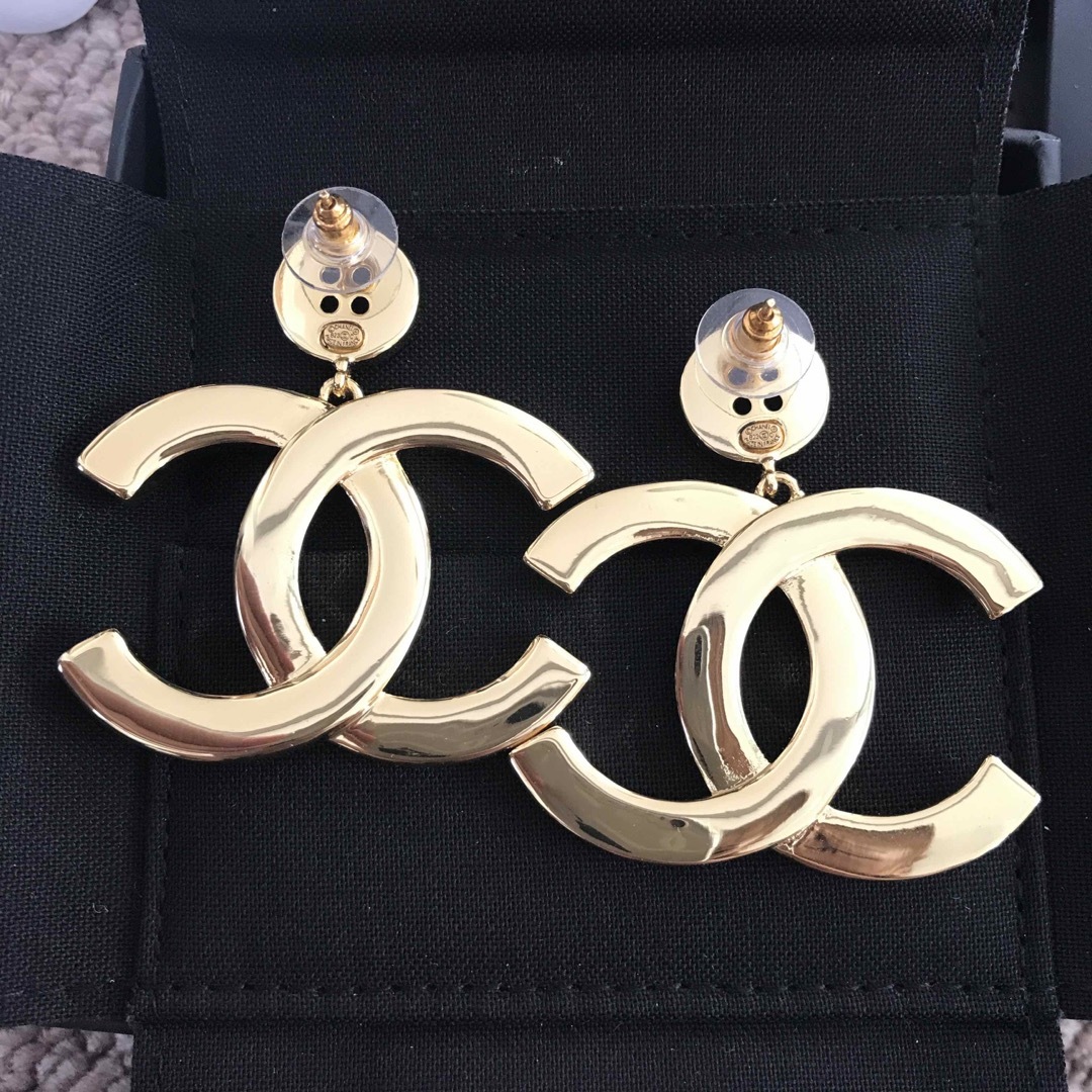 販促品販売中 - シャネル☆CHANEL☆ロゴゴールドピアス‼︎ - 最 安値