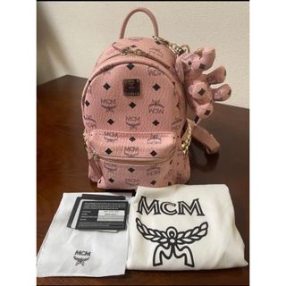 MCM - MCM リュックサック+チャームの通販|ラクマ