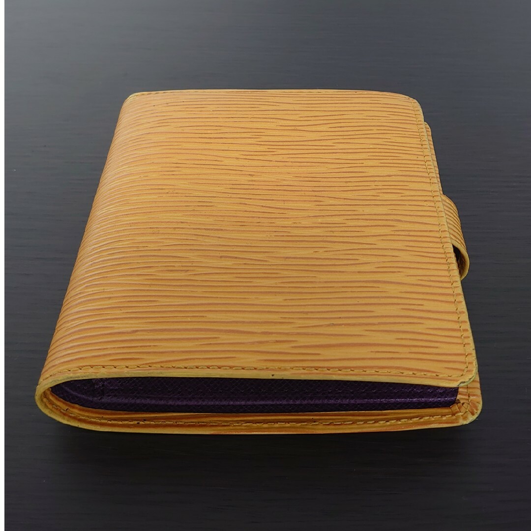 LOUIS VUITTON(ルイヴィトン)のルイヴィトン　ポルトビエコンパクト　エピイエロー　二つ折り財布 レディースのファッション小物(財布)の商品写真