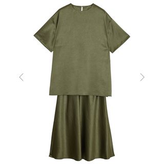 Ameri VINTAGE - アメリ GLOSSY FLOW TEE WITH SKIRTの通販|ラクマ