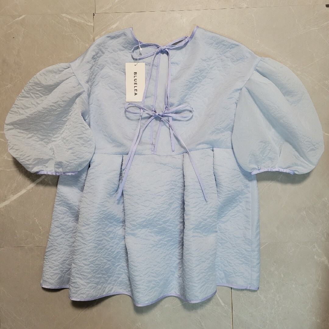 ブルレア BLUELEA Silky Jacquard Blouseの通販 by M211's shop｜ラクマ