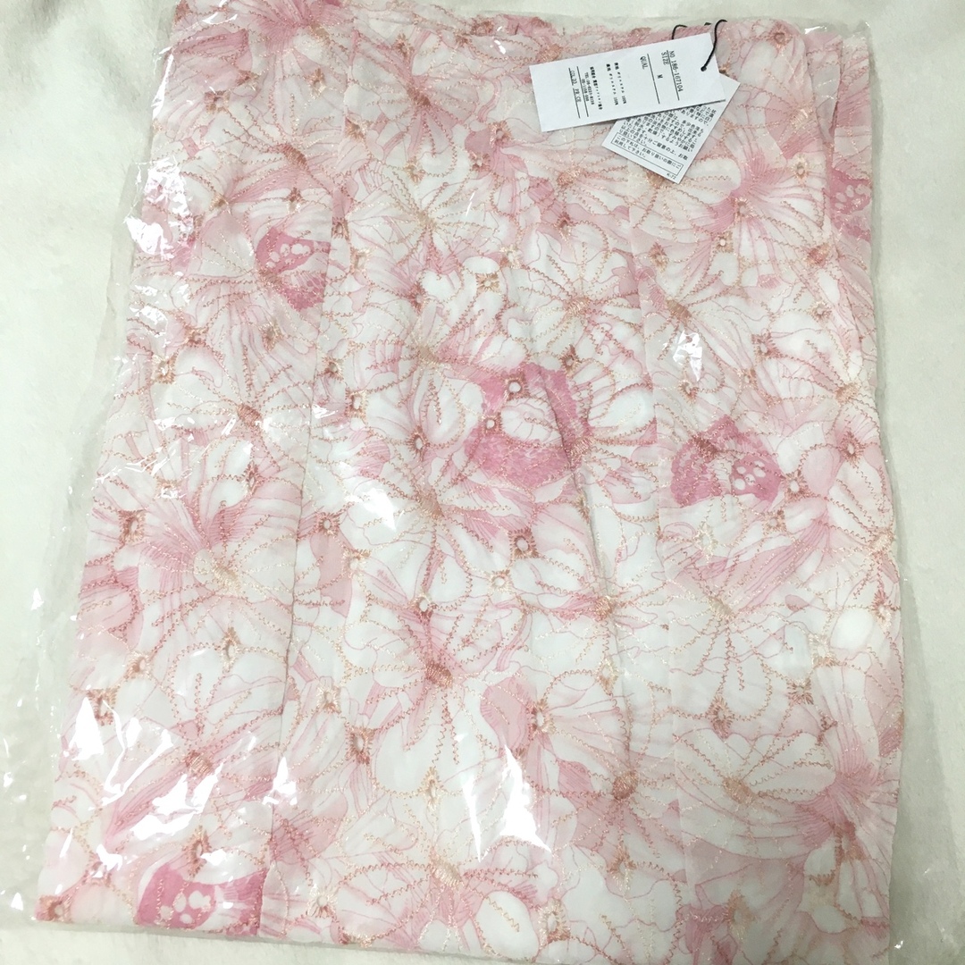 TOCCO closet(トッコクローゼット)のtocco フラワー刺繍 マーメイドスカート レディースのスカート(ロングスカート)の商品写真
