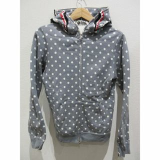 アベイシングエイプ(A BATHING APE)の[U5737]アベイシングエイプ WGM シャークパーカー グレー Sサイズ(パーカー)