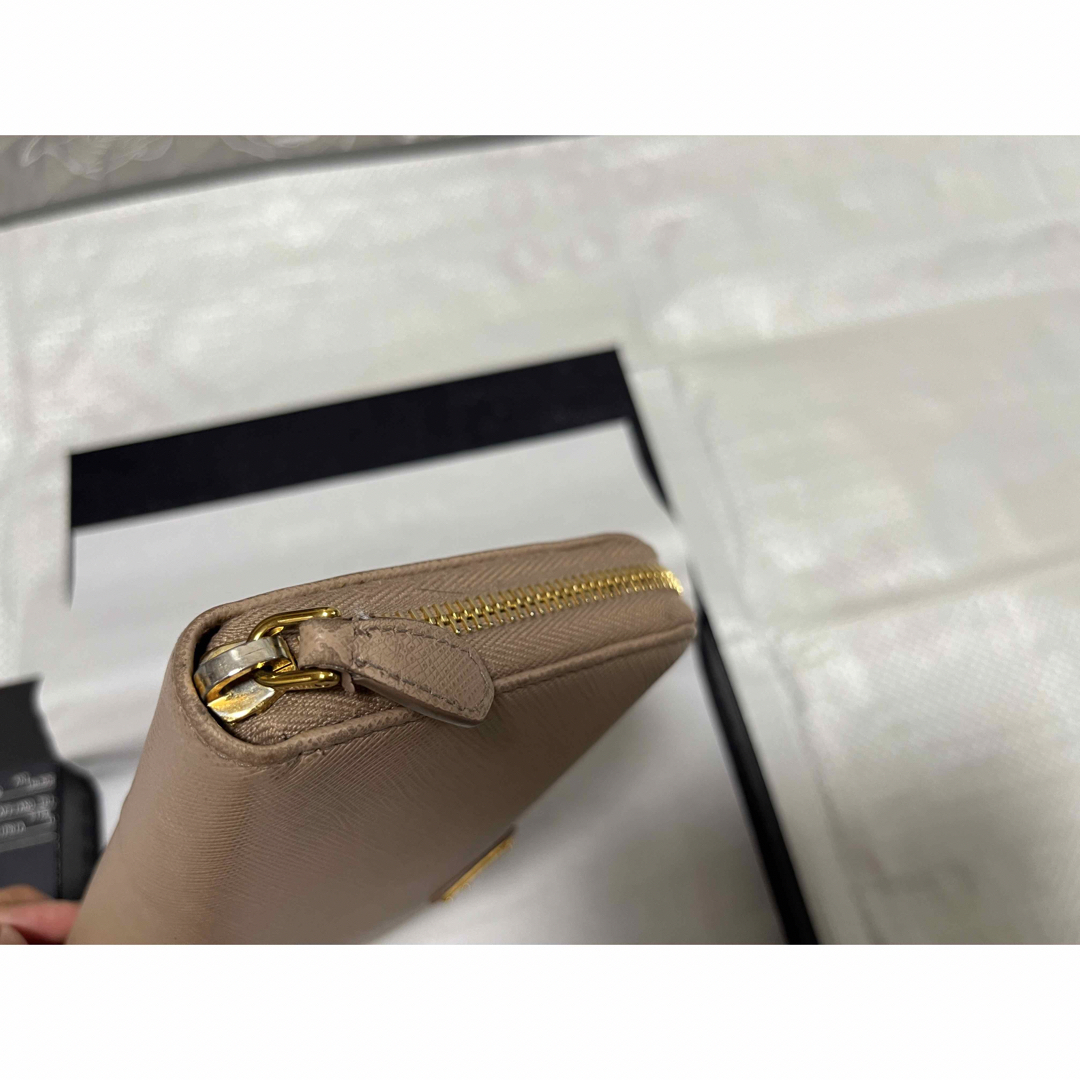 PRADA(プラダ)のPRADA  サフィアーノトライアングル ジップアラウンド長財布　中古 レディースのファッション小物(財布)の商品写真